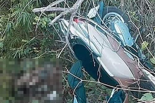 Nam thanh niên tử vong bất thường bên xe máy ở Phú Thọ