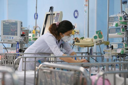 Thời tiết nắng nóng là nguyên nhân gây bùng phát bệnh tay chân miệng?