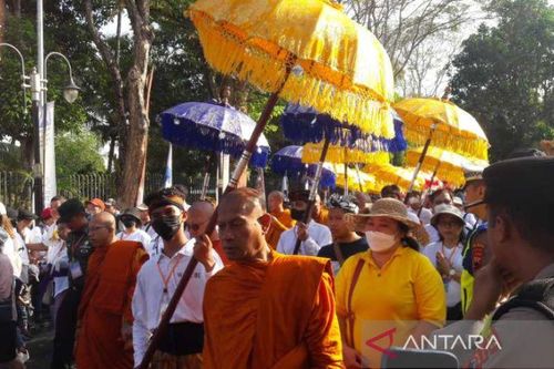 Tổng thống Indonesia Joko Widodo chúc mừng Phật tử nhân Đại lễ Vesak