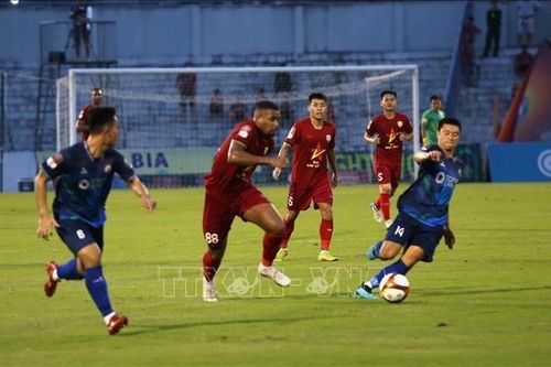 V.League 1-2023: Hồng Lĩnh Hà Tĩnh đánh bại Topenland Bình Định 2 - 1