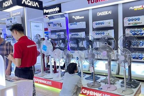 Thiết bị làm mát đắt hàng mùa nắng nóng