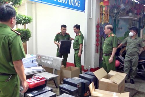 Bộ Công an: Có người cụt cả hai tay nhưng vẫn được cấp bằng lái xe