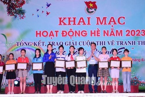 300 thiếu nhi tham gia lễ khai mạc hoạt động hè năm 2023