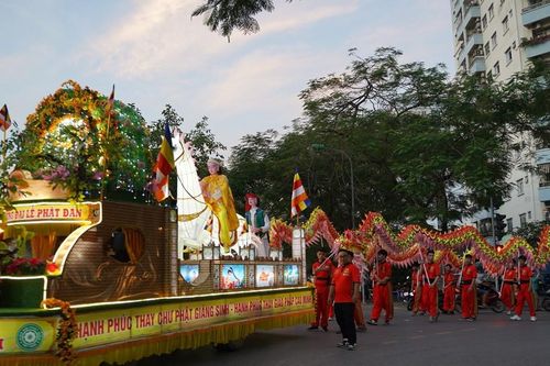 Nét đẹp mùa Phật đản - mùa lễ hội của Phật tử chùa Bằng và người dân Bằng Liệt (Hà Nội)