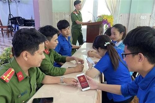 'Hữu xạ tự nhiên hương' ở làng nghề xứ trầm