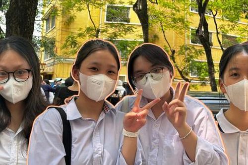 Thi vào lớp 10 THPT chuyên Khoa học Xã hội và Nhân văn: Đề Văn vừa sức, Toán và Tiếng Anh khó