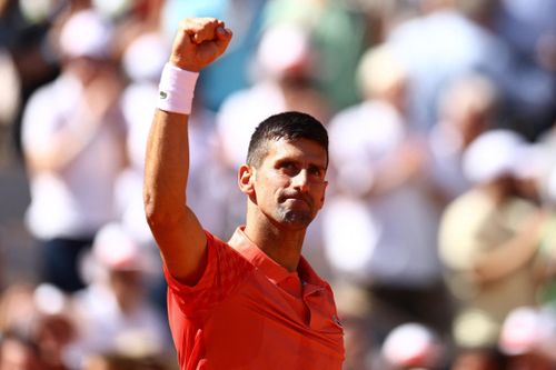 Djokovic dễ dàng vượt qua vòng bốn Roland Garros