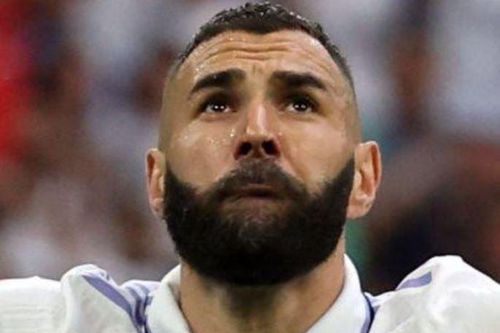 Benzema bật khóc sau bàn thắng cuối cùng cho Real Madrid