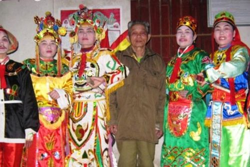 Tuồng làng Kẻ Gám 'truyền nối' báu vật