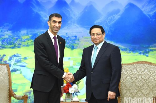 Thủ tướng Phạm Minh Chính tiếp Quốc vụ khanh phụ trách Thương mại quốc tế, Bộ Ngoại thương UAE