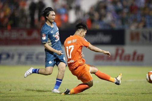 Vòng 11 V.League 2023: Căng như dây đàn