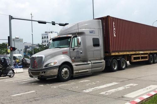Loại xe tải nào bị tạm ngưng hoạt động trong kỳ thi vào lớp 10 THPT năm học 2023-2024 tại TP Đà Nẵng?