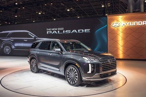 Hyundai Palisade 2023 nâng cấp từ 688 triệu đồng, 'đấu' Ford Explorer