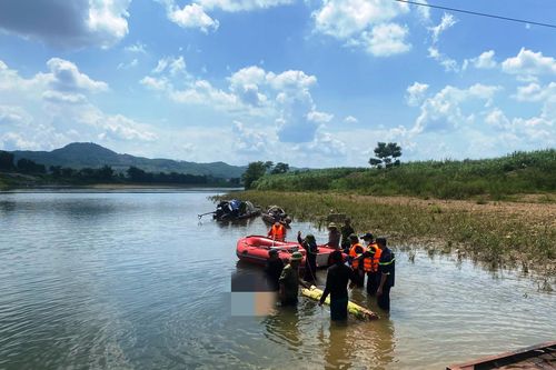 Nam sinh ở Thanh Hóa đuối nước khi tắm sông Mã