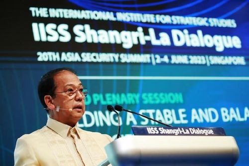 Đối thoại Shangri-La: Philippines kêu gọi quốc tế ủng hộ phán quyết về Biển Đông 2016 của Tòa Trọng tài