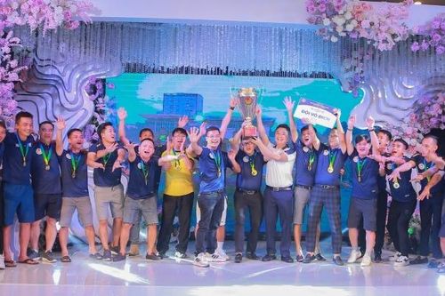 RClub Nghệ An bảo vệ thành công chức vô địch Giải Bóng đá báo chí miền Trung lần IX