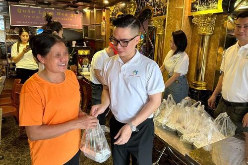 'Mát lòng' suất cơm 1.000 đồng ở Hà Nội