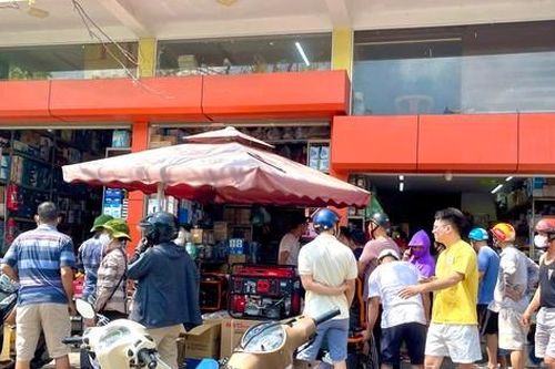 Quảng Ninh: Máy phát điện cháy hàng, quạt tích điện đội giá