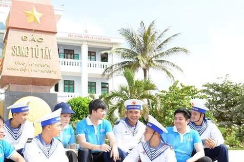 Thực hiện công trình sinh viên ở Trường Sa