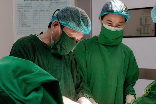 Bảo toàn thiên chức làm mẹ cho người phụ nữ có khối u nặng 1,5kg