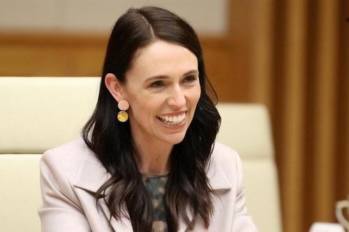 Cựu Thủ tướng New Zealand Ardern được phong Quý bà