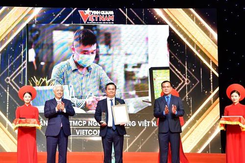 Vietcombank được vinh danh tại chương trình Vinh quang Việt Nam năm 2023