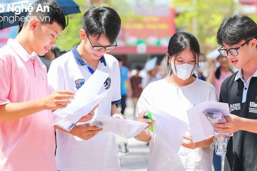 Đề thi môn Ngữ văn lớp 10 ở Nghệ An đề cập đến giá trị của bản thân