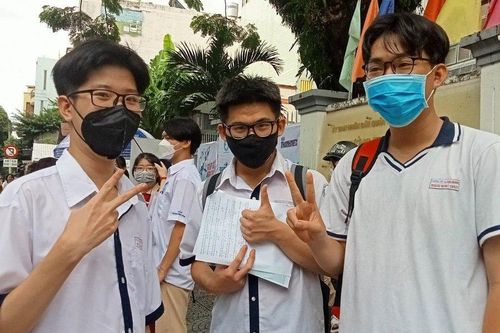 Tuyển sinh lớp 10 ở Tp.HCM: Đến trễ quá 15 phút sẽ không được dự thi