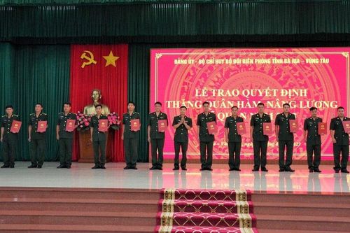 80 sĩ quan Biên phòng Bà Rịa -Vũng Tàu được thăng quân hàm, nâng lương