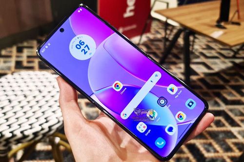 Smartphone màn hình gập, chống nước, chip Snapdragon 7 Gen 1, RAM 12 GB, giá 13,26 triệu đồng