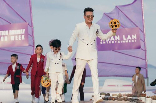 Con trai Đàm Vĩnh Hưng lần đầu đi catwalk cùng ba, thần thái thế nào khiến netizen xuýt xoa?