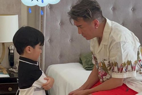Đàm Vĩnh Hưng rưng rưng, phải kìm lòng khi dạy con