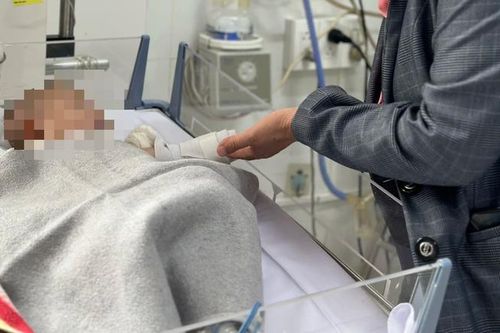 5 lần bị bạo hành dã man khiến bé gái 2 tháng tuổi chấn thương sọ não, gãy đa xương