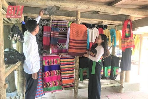 Học và làm theo Bác: Nhân lên những giá trị tốt đẹp (Bài 1): Những tấm gương bình dị mà cao quý