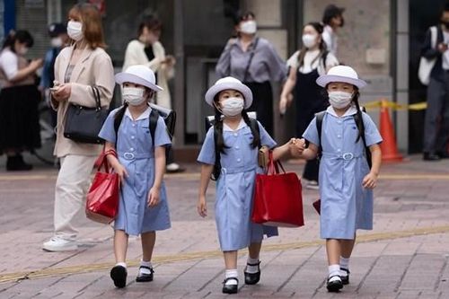 Nhật Bản ghi nhận 13% học sinh có xu hướng trầm cảm do COVID-19