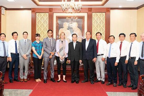 Bí thư Tỉnh ủy An Giang Lê Hồng Quang tiếp Tổng Lãnh sự Hoa Kỳ chào xã giao