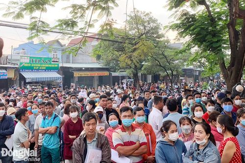 Khi trường lớp vẫn 'chạy' theo sĩ số