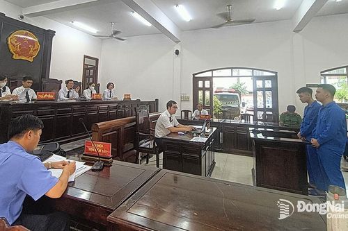 Đánh mất thanh xuân trong chốn lao tù
