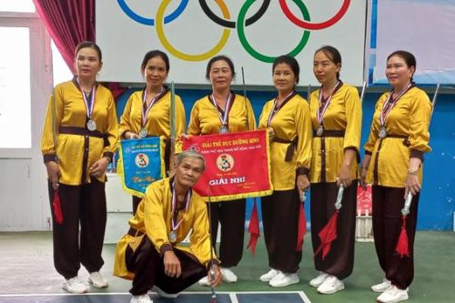 Kỷ niệm 82 năm Ngày truyền thống Người Cao tuổi Việt Nam (6-6-1941 - 6-6-2023): Hội Người cao tuổi huyện Cam Lâm: Xây dựng nhiều mô hình câu lạc bộ