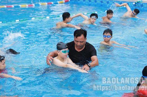 Phòng, chống đuối nước ở trẻ em: Nâng nhận thức, rèn kỹ năng