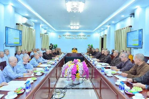 'Khóa huân tu là thời gian quý giá để thúc liễm thân tâm, tăng trưởng đạo hạnh'