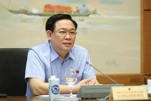 Sửa Luật Các tổ chức tín dụng: 'Chấm dứt sở hữu chéo chứ không phải hạn chế'