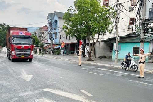 Linh hoạt chuyển hướng thông quan nông sản qua nhiều cửa khẩu