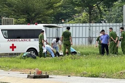 Phát hiện một thi thể cháy đen tại bãi đất trống gần trường mầm non