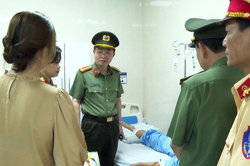 Phú Thọ: Điều tra người giao xe cho thanh niên tông Trung tá cảnh sát