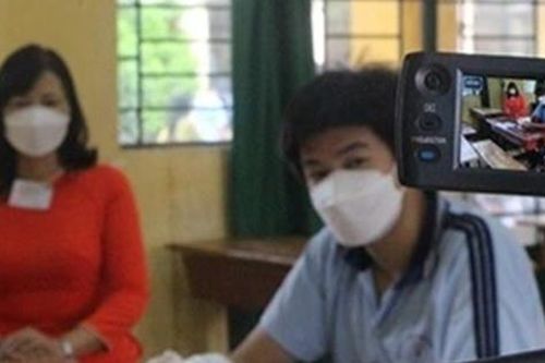 Thi lớp 10 TPHCM: 8 thí sinh có người viết bài hộ, có phòng thi chỉ 3 người
