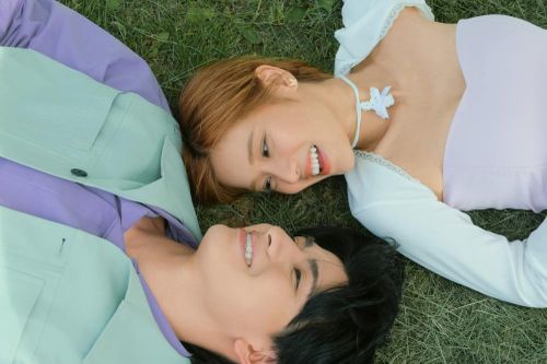 Hoàng Yến Chibi viết thư tay, khóc nghẹn ngào trong MV mới 'Hẹn gặp anh'