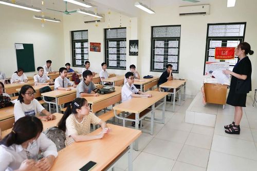 Đề thi Ngữ văn vào lớp 10 TP HCM: Dự kiến phổ điểm trung bình dao động từ 6.0 - 7.0 điểm