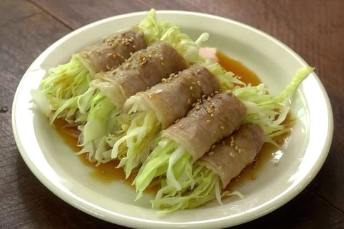 Món thịt cuốn bắp cải dễ làm cho người không chuyên