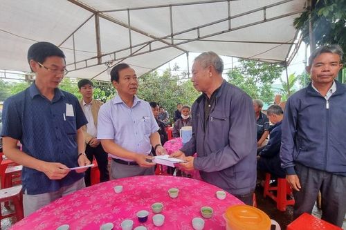 Gia Lai: Thăm hỏi, hỗ trợ gia đình 3 nạn nhân bị tử vong do tai nạn giao thông